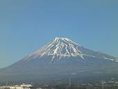 いつもとは裏側の富士山(マウスオンで、米原あたりの雪)