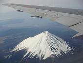 当日の空から見た富士山に、母親の無事を祈る