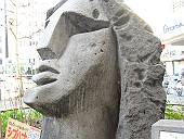 モヤイ像