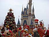 東京ディズニーランドでの写真を使ったよ。